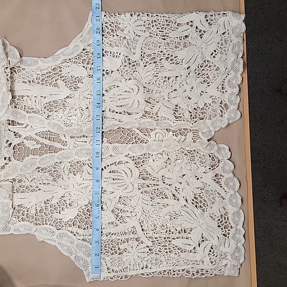 Unbranded, Unsized Boho Open Sleeveless Crocheted Cardigan.  Super Cute! - Picture 5 of 6